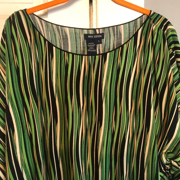 Women’s Max Edition Top. Size Large. - Picture 2 of 4